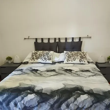 La Lanterna Di Angelo Rent And Free Parking On The Street Front 3* Genoa