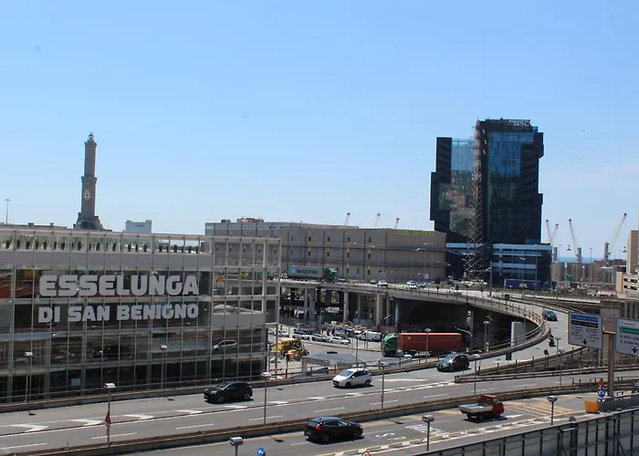 La Lanterna Di Angelo Rent And Free Parking On The Street Front