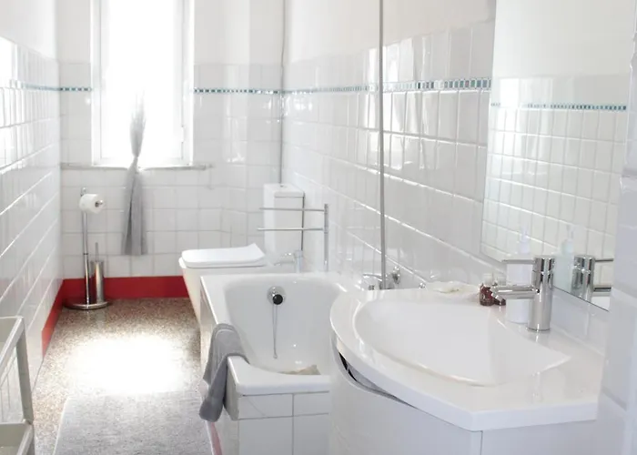 La Lanterna Di Angelo Rent And Free Parking On The Street Front Гостевой дом Генуя