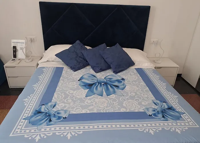 La Lanterna Di Angelo Rent And Free Parking On The Street Front Гостевой дом 3*