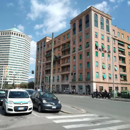 La Lanterna Di Angelo Rent And Free Parking On The Street Front Gasthuis 3*