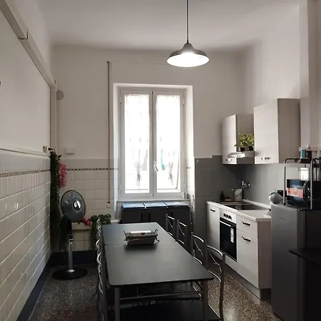 בית הארחה La Lanterna Di Angelo Rent And Free Parking On The Street Front