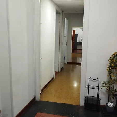 La Lanterna Di Angelo Rent And Free Parking On The Street Front בית הארחה ג'נובה