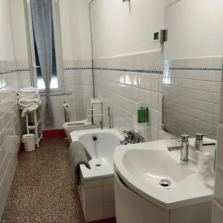 La Lanterna Di Angelo Rent And Free Parking On The Street Front Genua